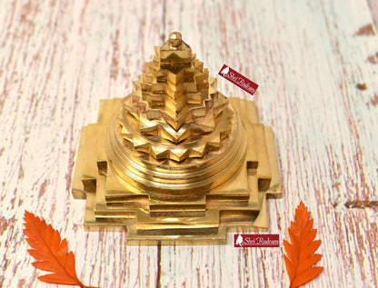 ShriRudram Brass Sri Yantra, Shri Yantra, Shri Chakra Yantra, Maha Meru Shree Yantra Ritual Object for Vastu, Prosperity & Abundance 3 Inch