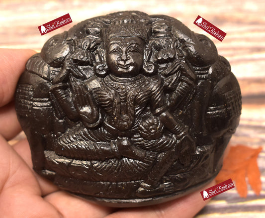ShriRudram Gaja Laxmi Murti / Gaj Lakshmi Idol Carved on Sudarshan Shaligram Nepal GL197