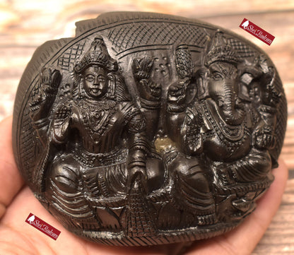 ShriRudram Luxmi Ganesh Murti / Laxmi Ganesha Idol Carved on Sudarshan Shaligram LG385